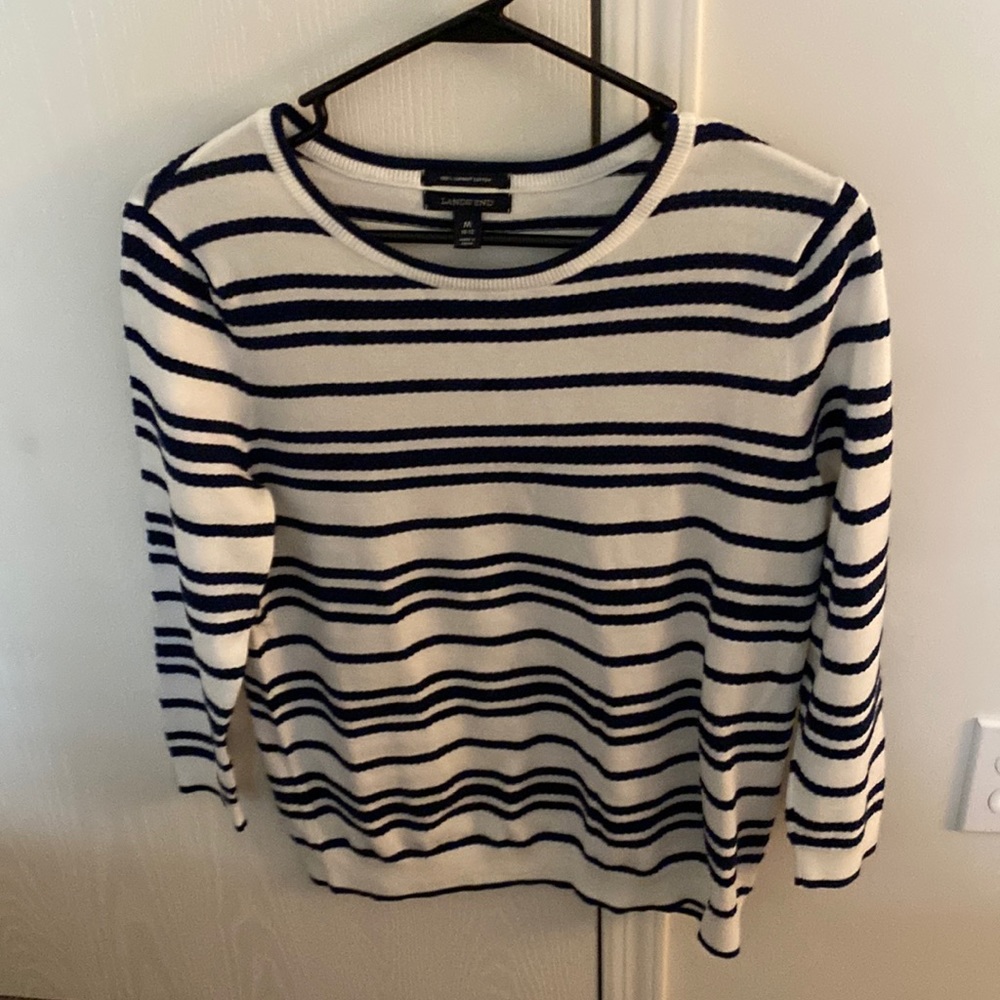 Lands End M 3/4 sleeve Navy I white shirt.  Great condition